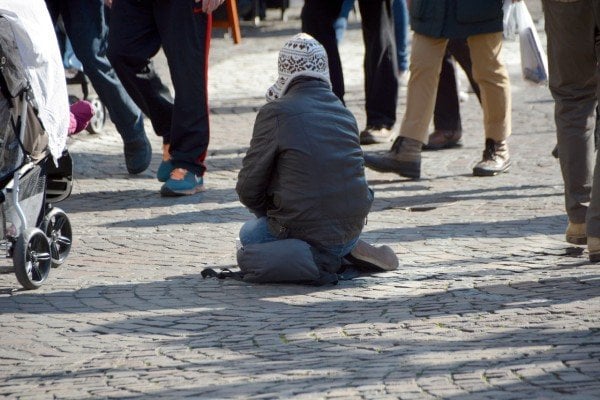 beggars 1233291 1280 600x400 image