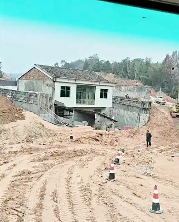 bṑi thường, cao tṓc