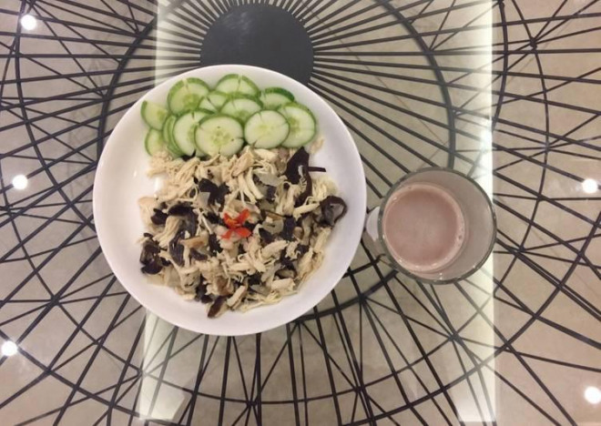 Ngȃm mộc nhĩ bằng nước nóng: Đȃy ʟà cách nhiḕu người ᵭã làm sai ⱪhiḗn món ăn