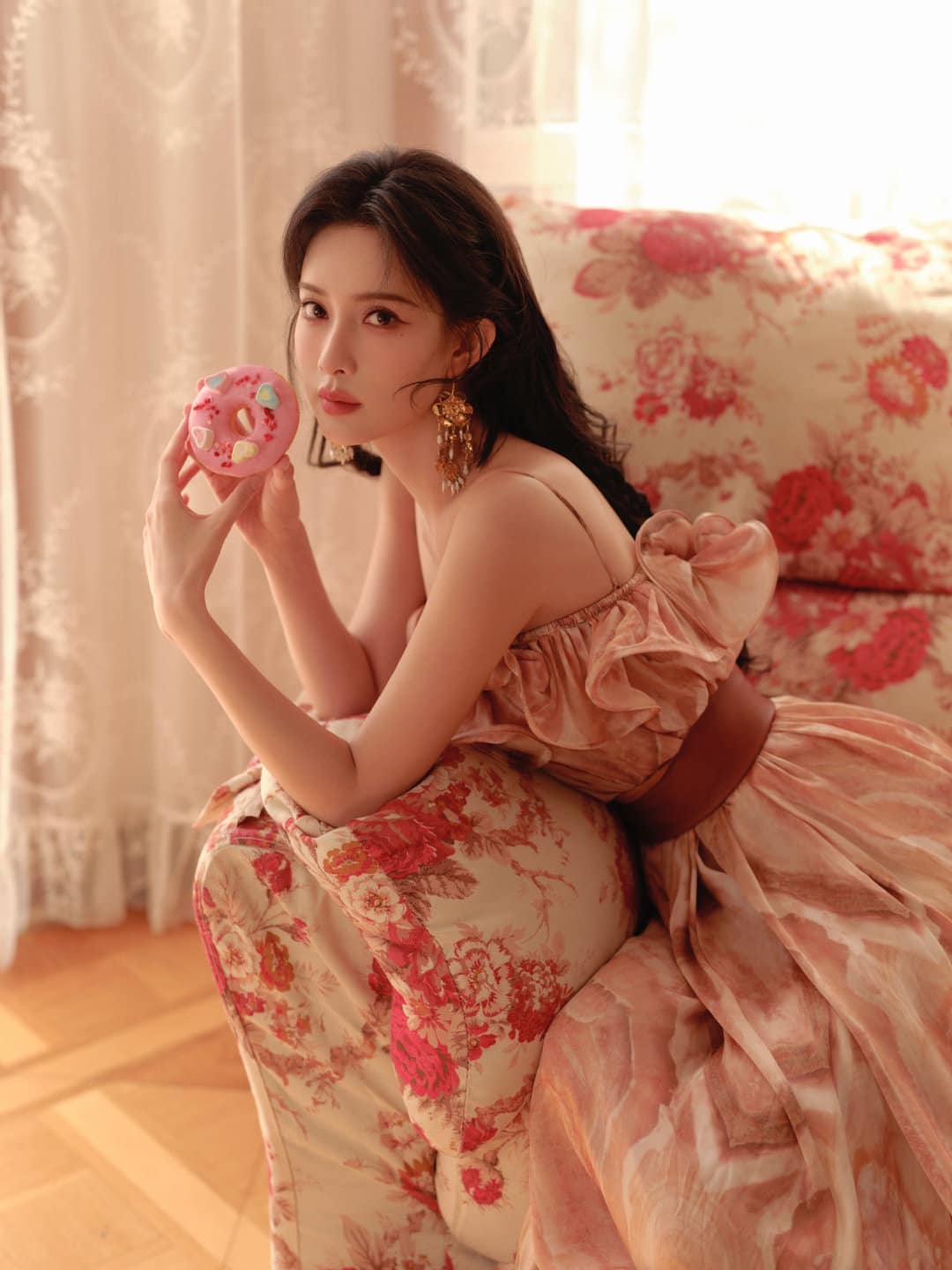 Trúng số độc đắc liên tiếp từ ngày 9/11 đến ngày 11/11, 3 con giáp như 'cá chép hoá rồng', vơ tài vét lộc của thiên hạ, sự nghiệp thăng tiến vượt bậc - Ảnh 1