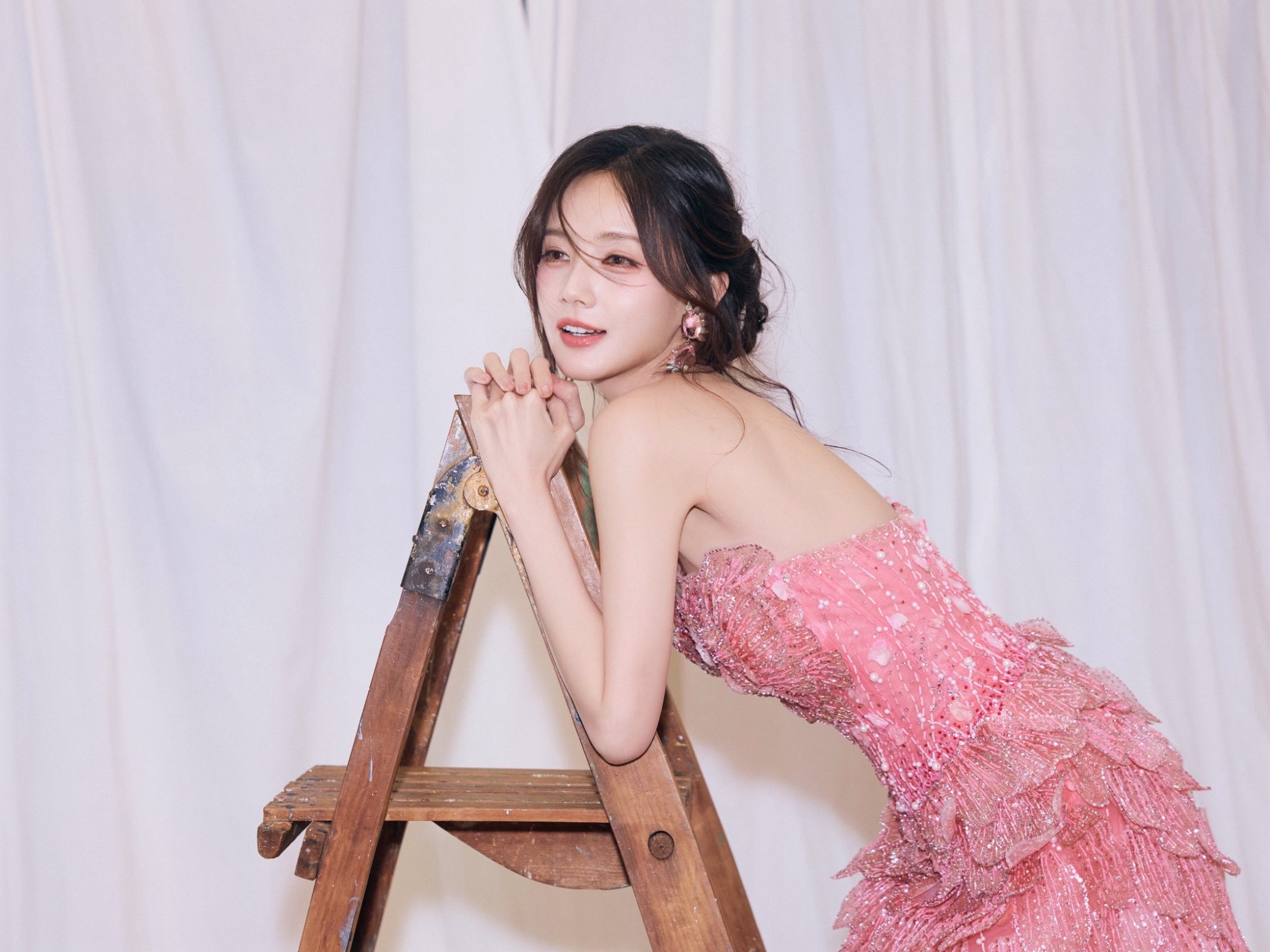 Tử vi Chủ Nhật 9/11/2025 của 12 con giáp: Dần - Tuất suôn sẻ trăm bề, hoan hỷ ôm trọn tài lộc, Mão - Dậu đen đủi đủ đường, tiền bạc hao hụt khó tránh - Ảnh 2