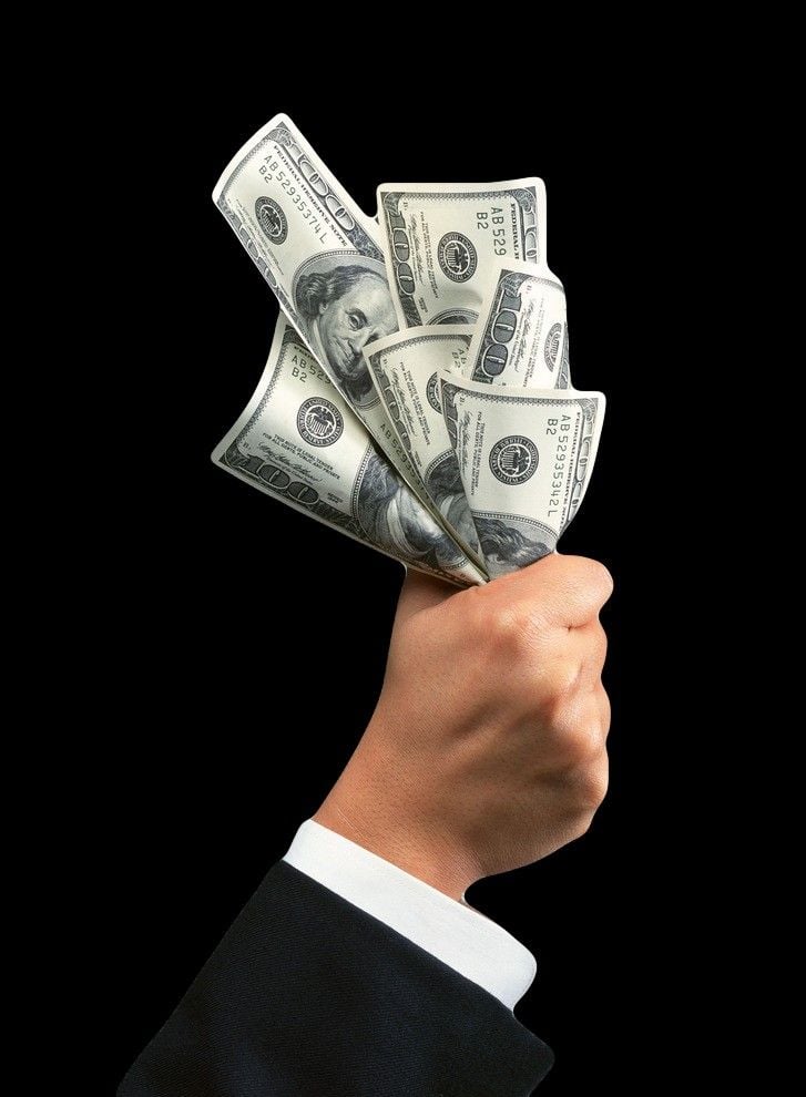 Lấy của người làm của mình gây nghiệp cho con cháu